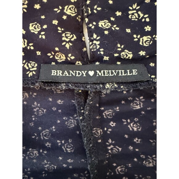 Brandy Melville Navy Floral Wrap Skirt 100% Viscose Lightweight Flowy Casual OS - Picture 3 of 6